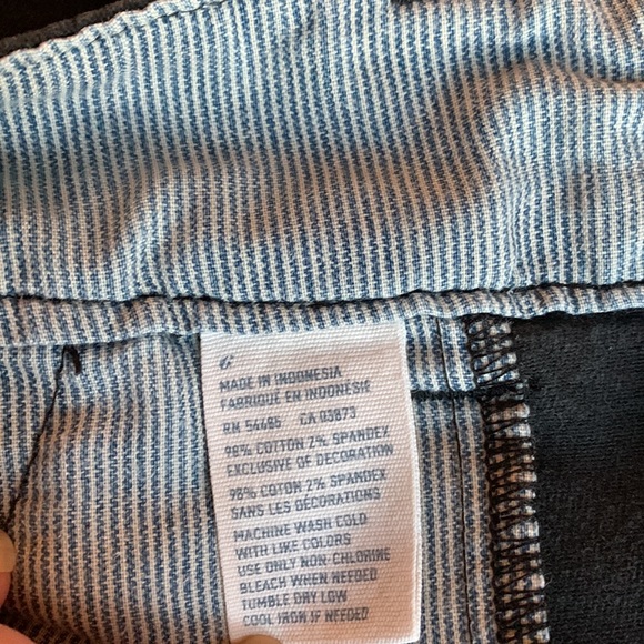 American Eagle stretchy fit black shorts Size 6 - Picture 6 of 7